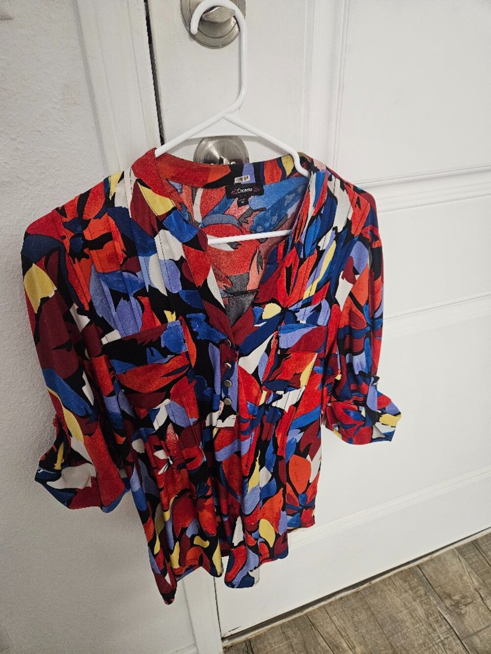 COCOMO Multicolored, Floral, Pleated Blouse